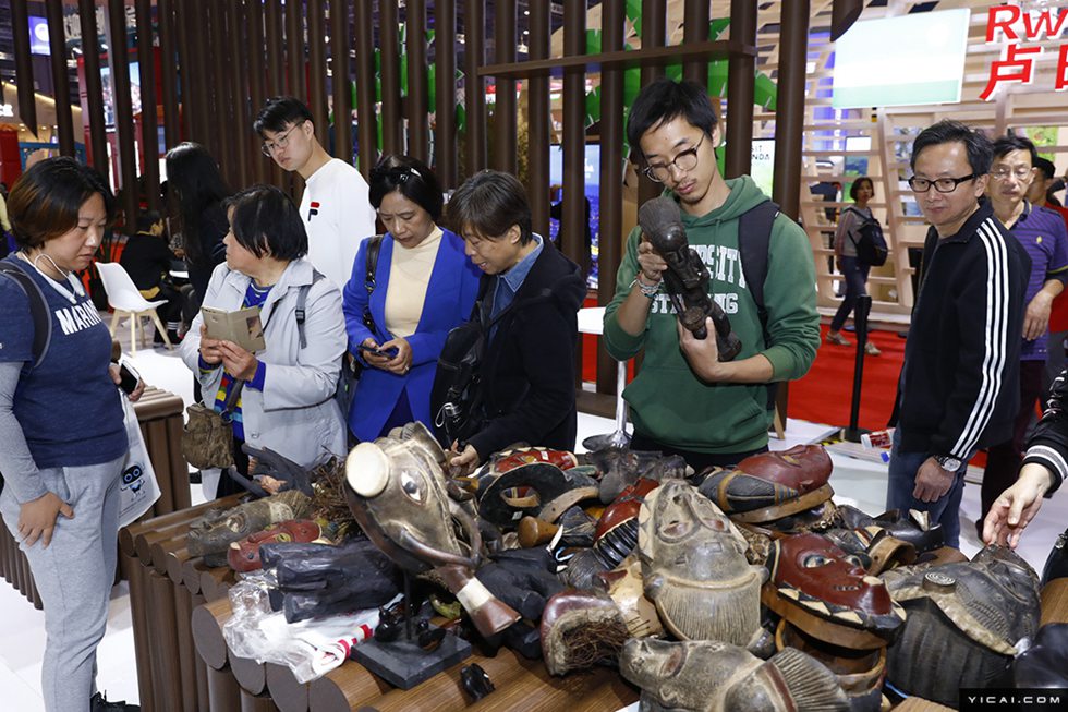 輸入博ナショナルパビリオン大人気で「延長(zhǎng)展示」　8日間で40萬(wàn)人