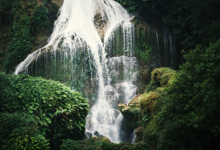 中越國境を跨ぐ滝が「一帯一路」観光協(xié)力の模範(fàn)プロジェクトに　広西