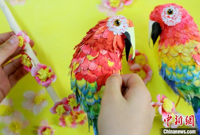 立體的な美しさ！蘭州の小學(xué)生のペーパークラフト作品に驚きの聲