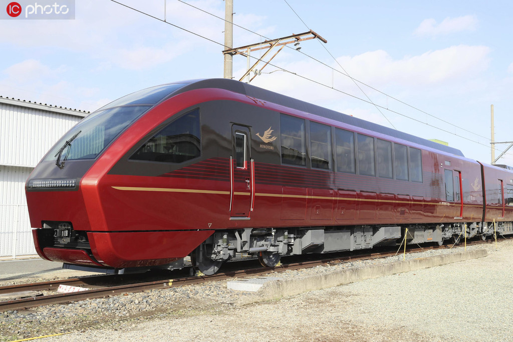日本の近鉄新型名阪特急「ひのとり」が初公開 高級感ある快適な車內(nèi)
