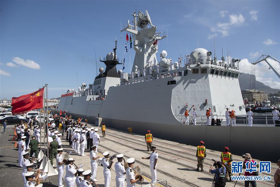 中國?ロシア?南ア海軍がケープタウンで海上合同演習(xí)　南アフリカ