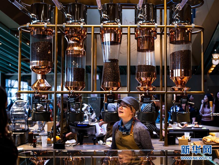 シカゴに世界最大のスターバックス店を訪ねて　米國(guó)