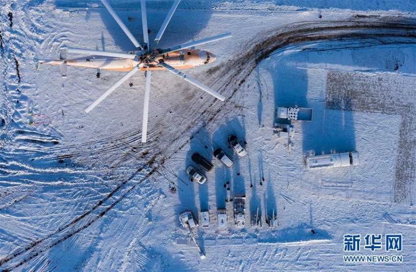 大涼山で村に通じる最後の道路敷設(shè)に大型ヘリが大活躍