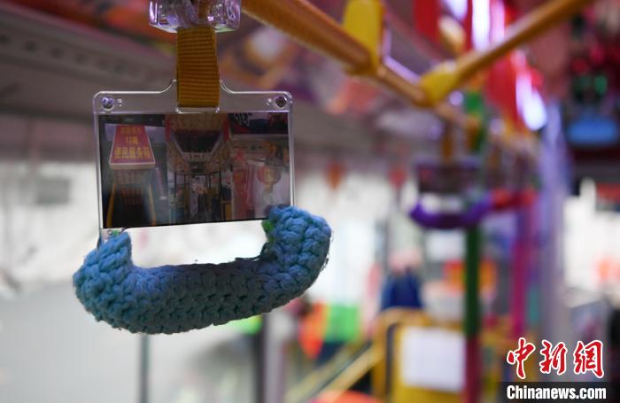 毛糸カバーでほかほか路線バス、女性運(yùn)転士が手編み　吉林省長(zhǎng)春市