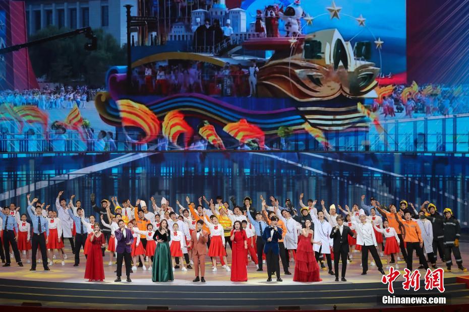 マカオで祖國復帰20周年蕓術公演　習近平國家主席も鑑賞