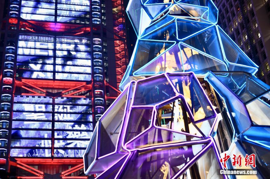 高さ18メートルのアーティスティックなクリスマスツリー　香港地區(qū)