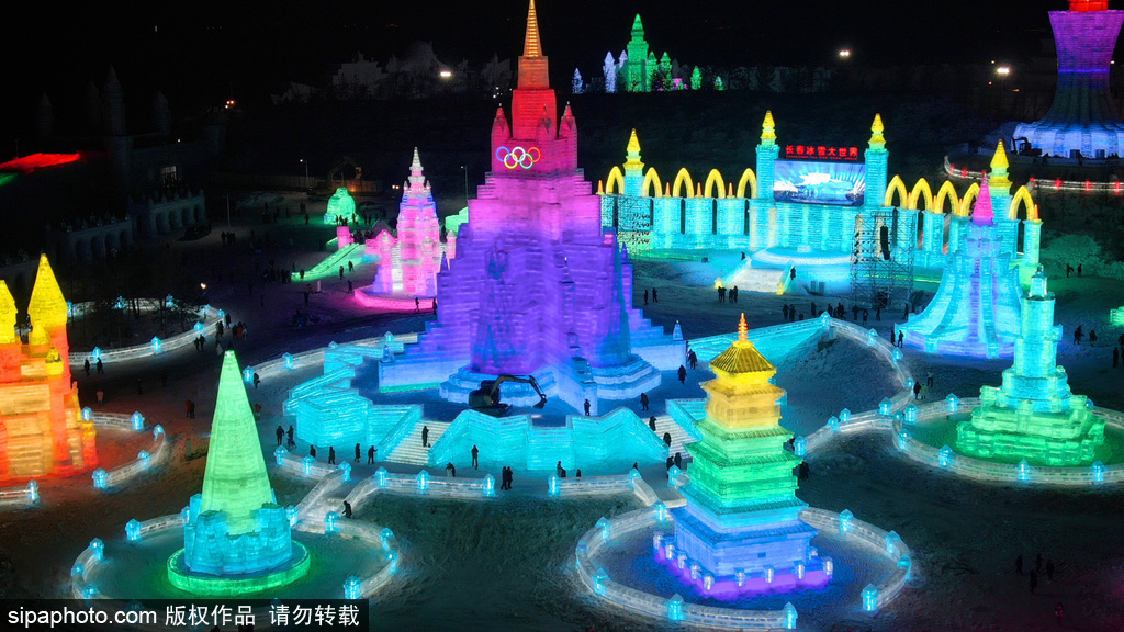 世界最大規(guī)模の氷雪パーク「長(zhǎng)春氷雪大世界」がオープン　吉林省