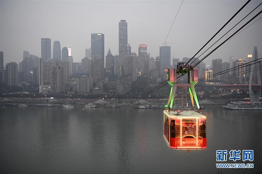 重慶の「長江ロープウェイ」がリニューアルオープン