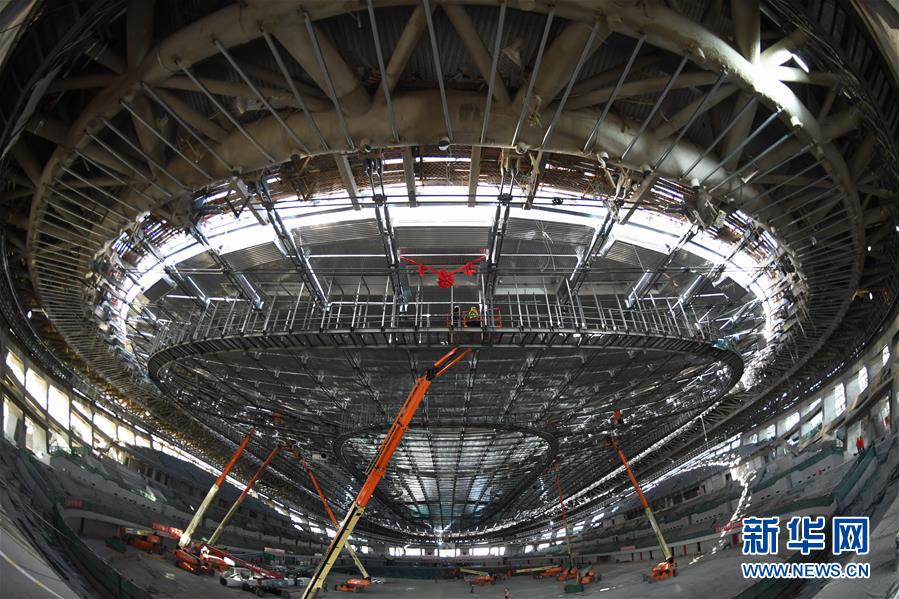 國(guó)家スピードスケート館「氷の帯」の構(gòu)造部分が完成