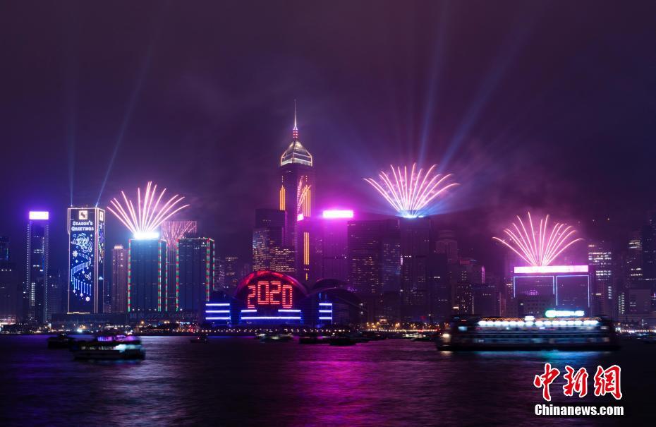 香港地區(qū)で新年を祝う特別版「シンフォニー?オブ?ライツ」開(kāi)催