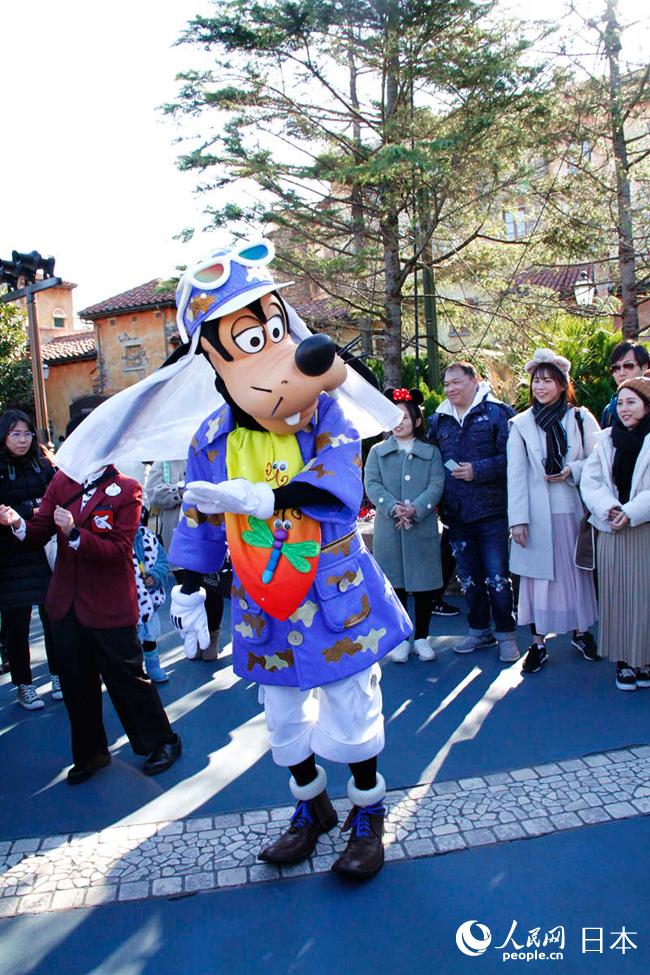 ミッキーマウスらディズニーキャラが和服でお正月祝う　東京ディズニーリゾート