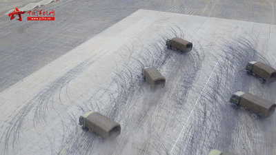 兵士たちの「運転テスト」の様子公開！これを見て「車の運転できます」と言える？