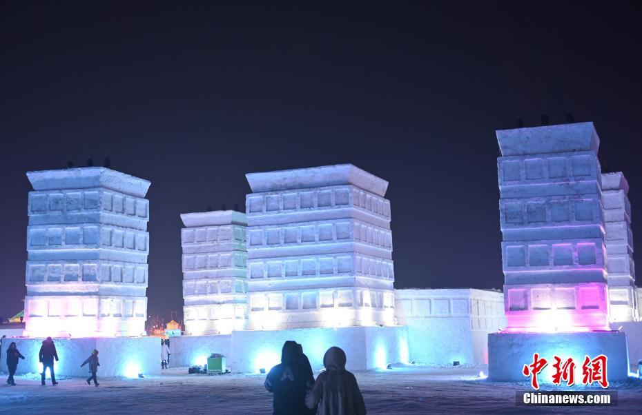 氷彫刻と雪像で都市の歴史を再現(xiàn)　遼寧省瀋陽市