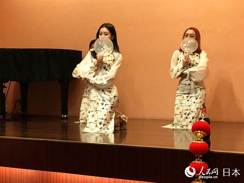 在日中國(guó)人留學(xué)生が新年祝うパーティー「祖國(guó)と共に奔走する私」を東京で開催