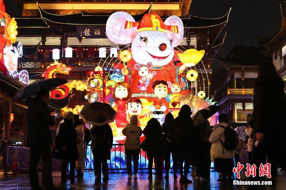 AIの合図で豫園ランタン祭りに點(diǎn)燈　上海