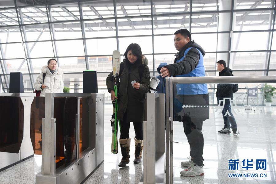 高速鉄道に乗ってスキーに行こう！