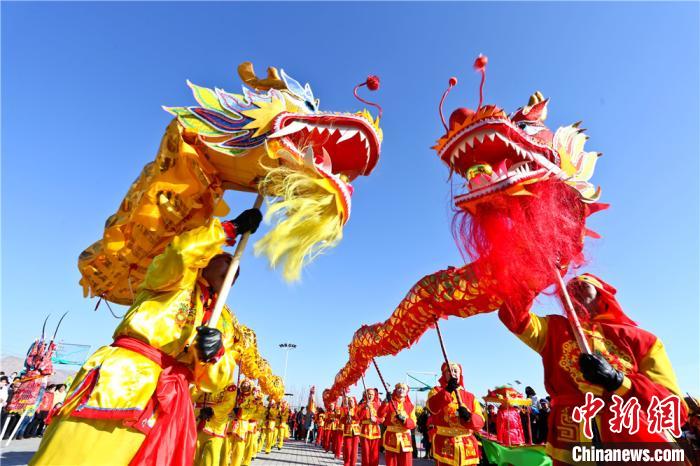 民間蕓能「社火」で迎える春節(jié)　甘粛省張掖市