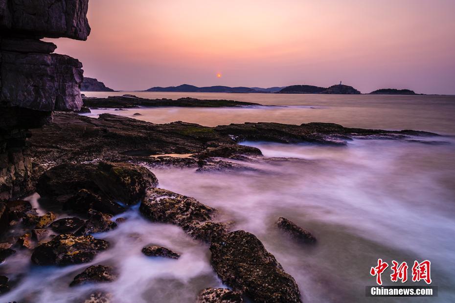 山東省煙臺(tái)市長(zhǎng)島県で撮影された雄大で美しい海景色（撮影?孫春明）。