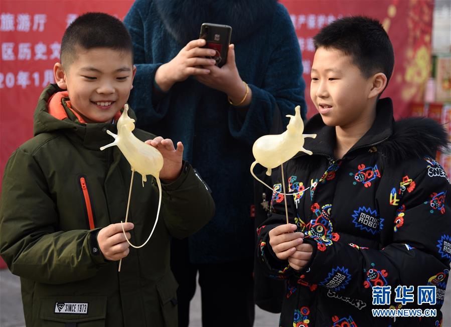 無(wú)形文化遺産とともに迎える新年　山東省済南