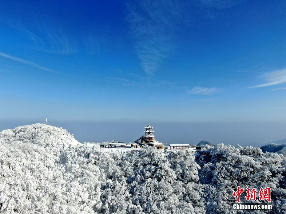 一面の銀世界広がる伏牛山脈、仙境のような絶景に　河南省