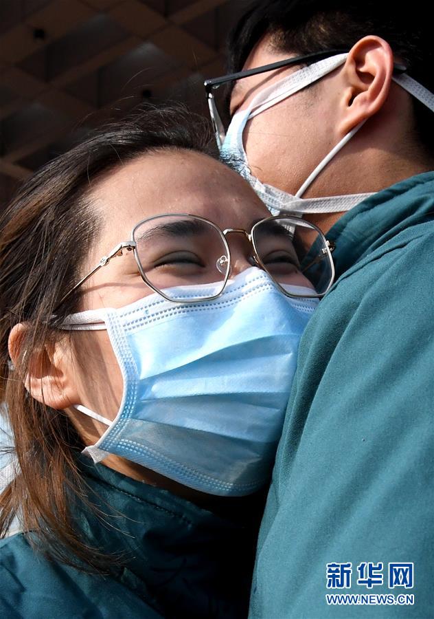 「戻ってきたら結婚しよう」　新型肺炎と闘う河南省醫(yī)療チームのカップル