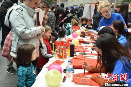 スミソニアン?アメリカ美術(shù)館で春節(jié)祝うファミリーデーイベント 