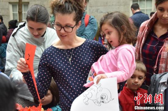 スミソニアン?アメリカ美術(shù)館で春節(jié)祝うファミリーデーイベント 