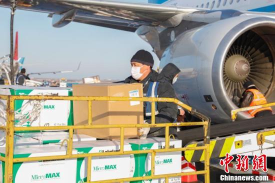 日本ハルビン総商會(huì)が寄贈(zèng)したマスク2千枚が現(xiàn)地に到著 黒竜江省