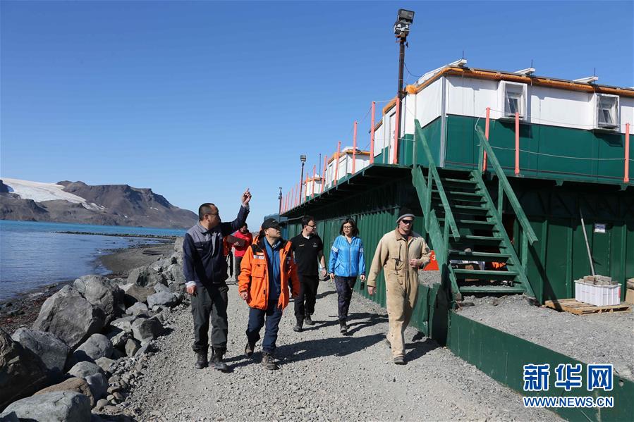 中國南極科學観測隊、ブラジルの南極基地を訪問
