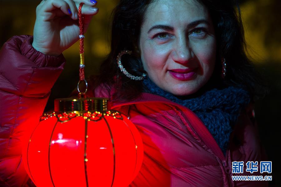 ギリシャ各界から中國の新型肺炎との闘いにエール