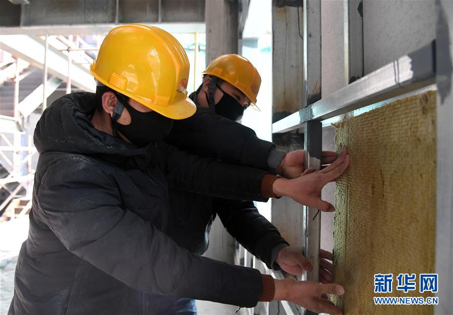 雪の海陀山ふもとで進(jìn)む工事 北京冬季五輪延慶試合地區(qū)建設(shè)現(xiàn)場を訪ねて