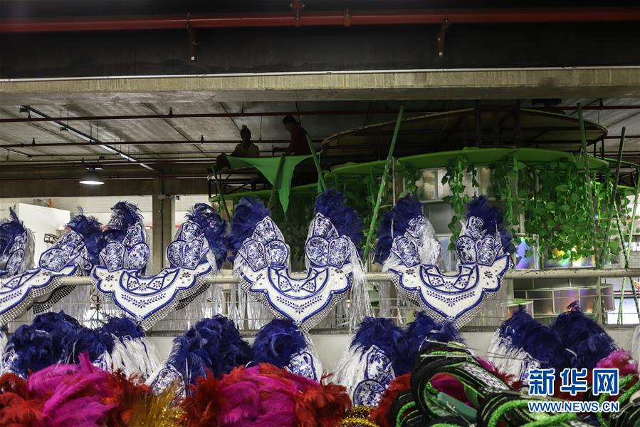 ブラジルのダンススクールがカーニバルで中國(guó)テーマにしたパレード