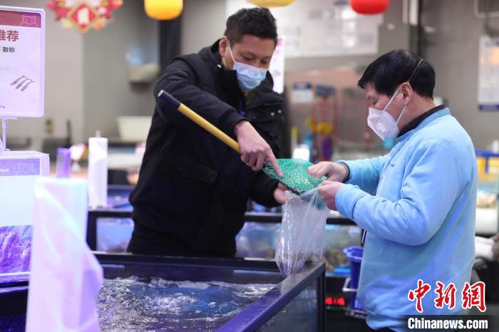 春節(jié)明け活動(dòng)再開(kāi)後1週間、上海市のスーパー各店舗は安定した供給　品數(shù)も豊富
