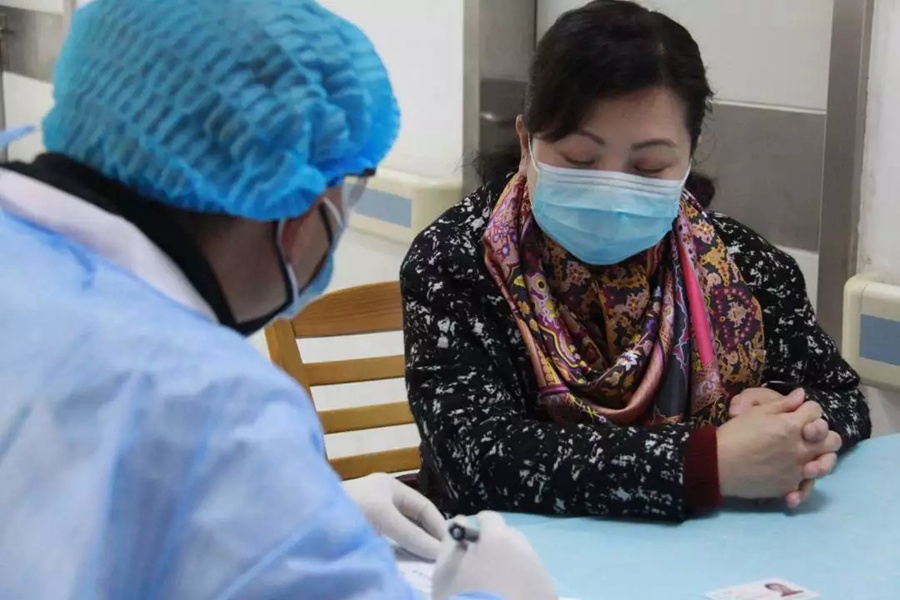 夫は治療、妻は血漿成分獻(xiàn)血で共に新型コロナウイルスに立ち向かう夫婦　