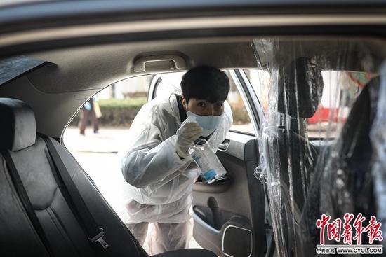 武漢がボランティア募集　10時(shí)間で応募者1萬(wàn)人以上に