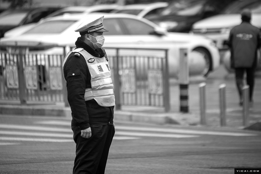 戦「疫」の最前線を駆け回る人々　上海?大學路周辺