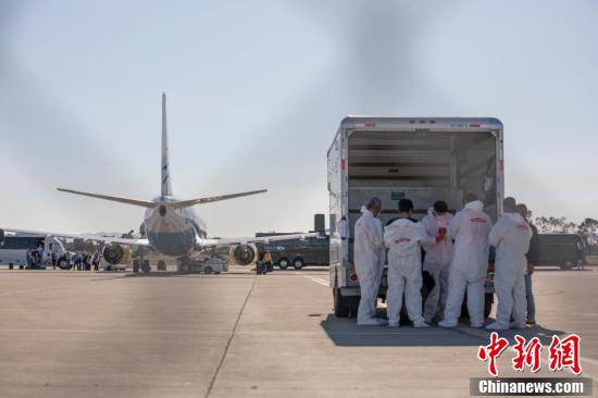 クルーズ船「グランド?プリンセス號(hào)」の乗客が下船し、オークランドを出発