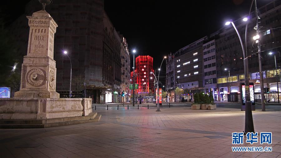 セルビア、ランドマークを赤くライトアップして中國に感謝 