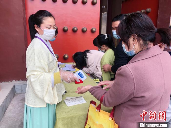 湖北棗陽(yáng)4A景勝地が営業(yè)再開(kāi)　2萬(wàn)ヘクタールの桃花が満開(kāi)に