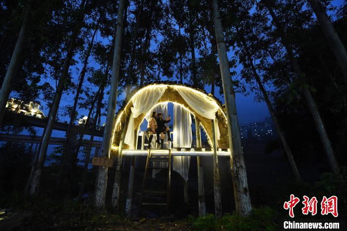 賑わいが戻ってきた！　重慶市のナイトタイムエコノミー秩序よく回復(fù)