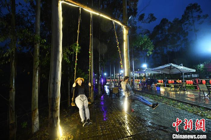 賑わいが戻ってきた！　重慶市のナイトタイムエコノミー秩序よく回復(fù)