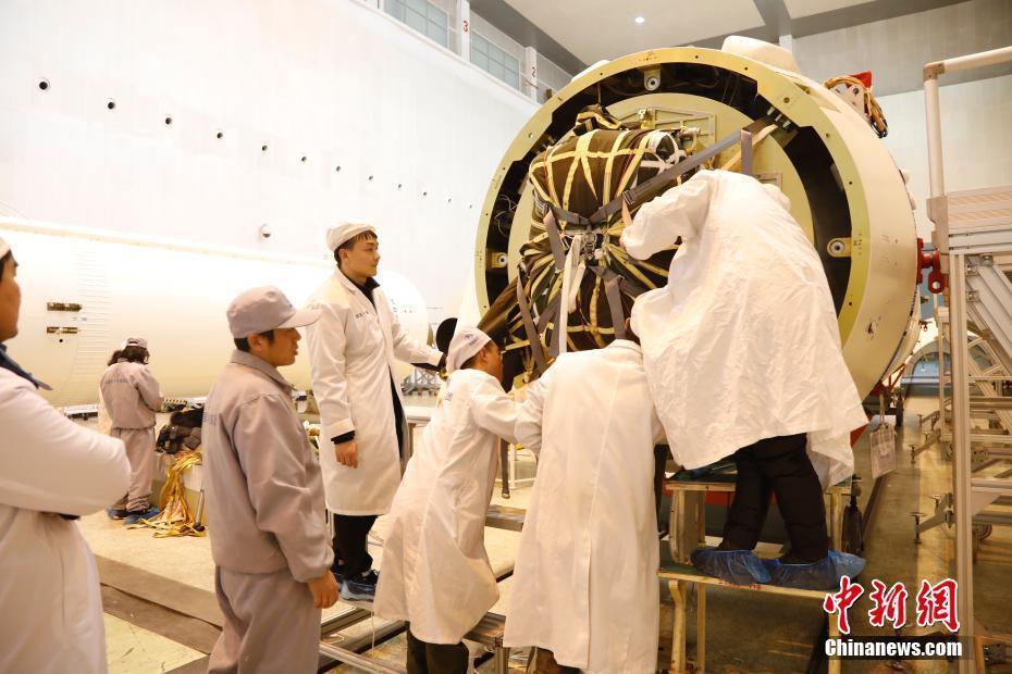 中國(guó)、ロケット殘骸のパラシュート降下制御による回収に初めて成功