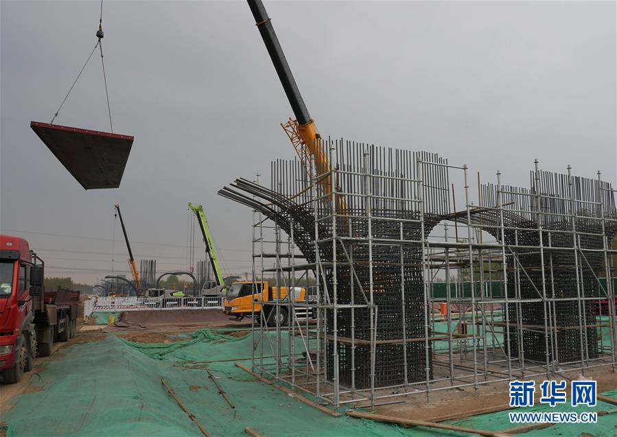 京雄高速道路敷設(shè)工事、順調(diào)に進展