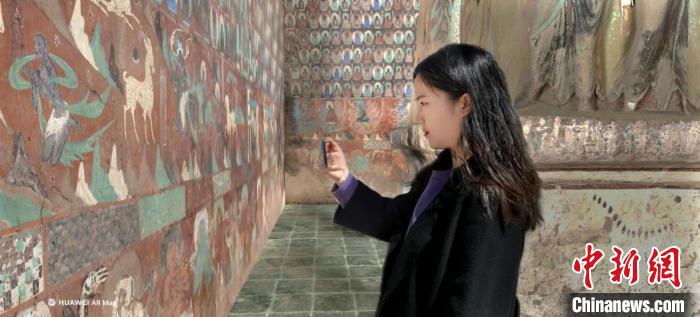 敦煌研究院と華為が協(xié)力　スマホで莫高窟を「見學(xué)」