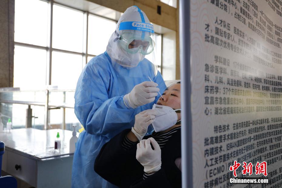 武漢から戻ってきた乗客を?qū)澫螭薖CR検査を無料実施　湖北宜昌