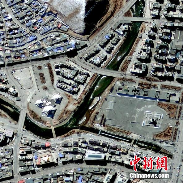 衛(wèi)星寫(xiě)真が捉えた震災(zāi)十年後の「新生」青海省玉樹(shù)