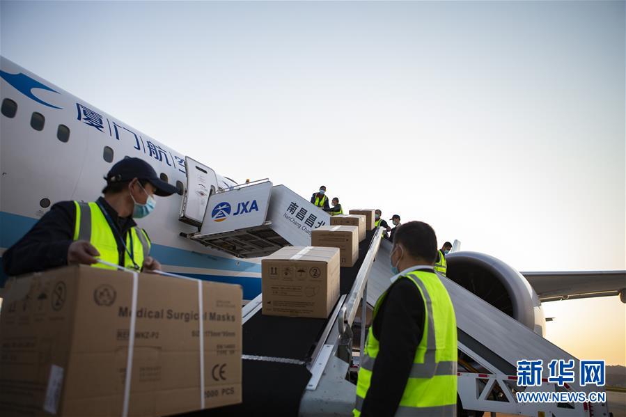 江西省、初の醫(yī)療用防護(hù)物資チャーター便でオランダと日本を支援