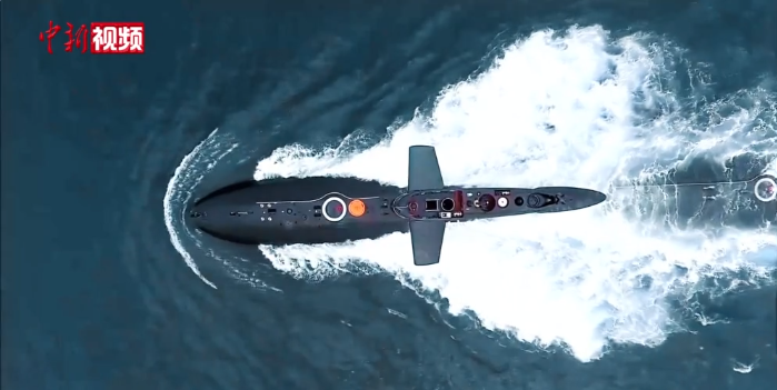 中國(guó)海軍創(chuàng)設(shè)71周年　新型戦闘力の構(gòu)築を強(qiáng)化してモデル転換を推進(jìn)