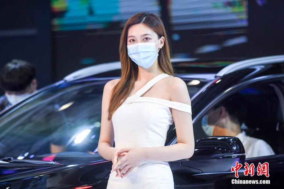 2020年湖南モーターショーが開幕　コンパニオンはマスク姿で登場