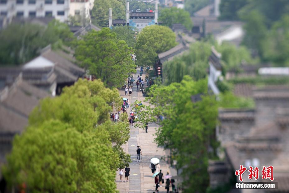 南京老城南、青レンガと白い壁で伝統(tǒng)文化の香り漂う街並み再現(xiàn)
